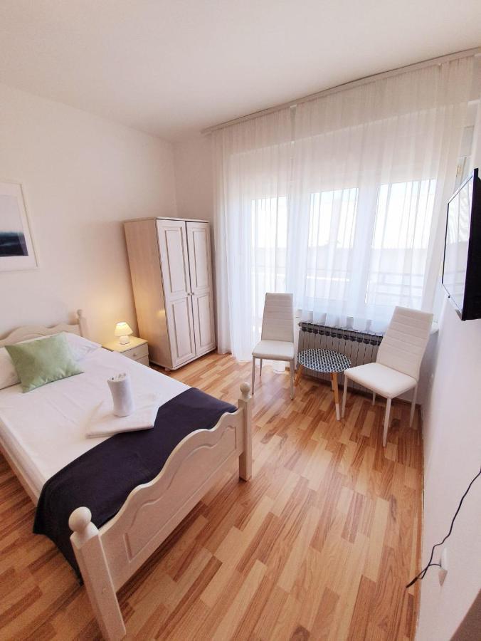 Hotel Roko Каштела Екстер'єр фото