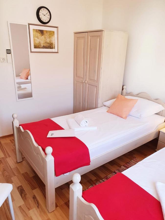 Hotel Roko Каштела Екстер'єр фото